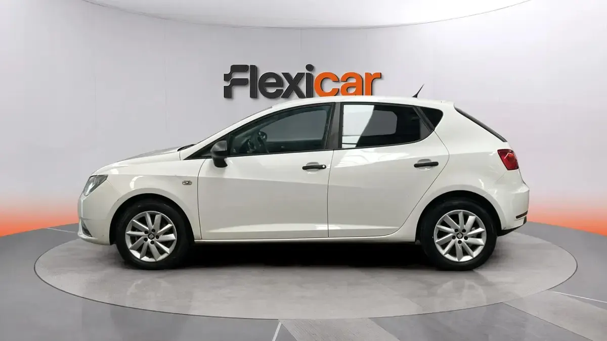 Usado Seat Ibiza Style 90 CV (66 kW) 2017 Blanco Berlina