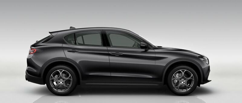 Usado Alfa Romeo Stelvio Sprint 160 CV (117 kW) 2023 Negro SUV
