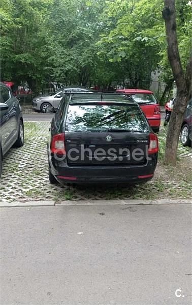 Usado Skoda Octavia Executive 160 CV (117 kW) 2011 Negro Familiar