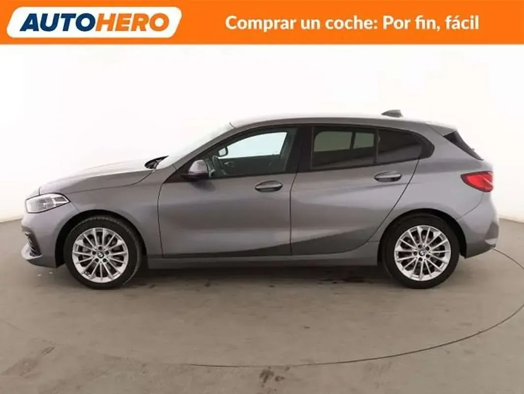 Usado BMW 118 Comfort Edition 136 CV (100 kW) 2022 Gris Utilitario