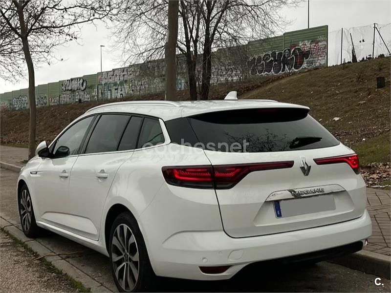 Usado Renault Mégane GrandTour Techno 140 CV (102 kW) 2022 Blanco Familiar