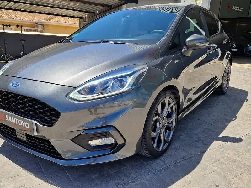 Usado Ford Fiesta ST-Line 125 CV (91 kW) 2019 Gris / plata Utilitario