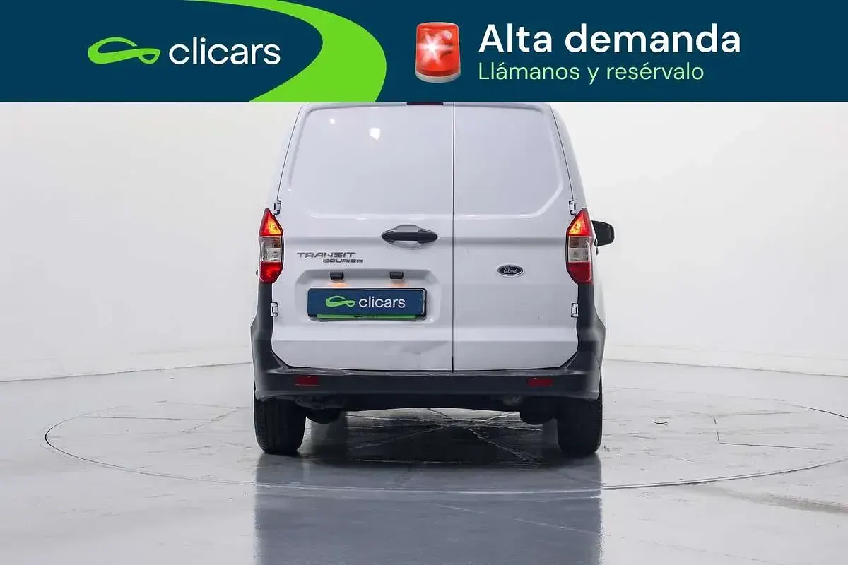 Usado Ford Transit Trend 102 CV (75 kW) 2023 Blanco Van