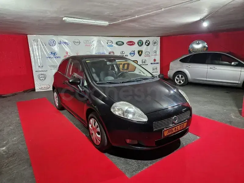 Usado Fiat Punto Classica 60 CV (44 kW) 2008 Negro Utilitario