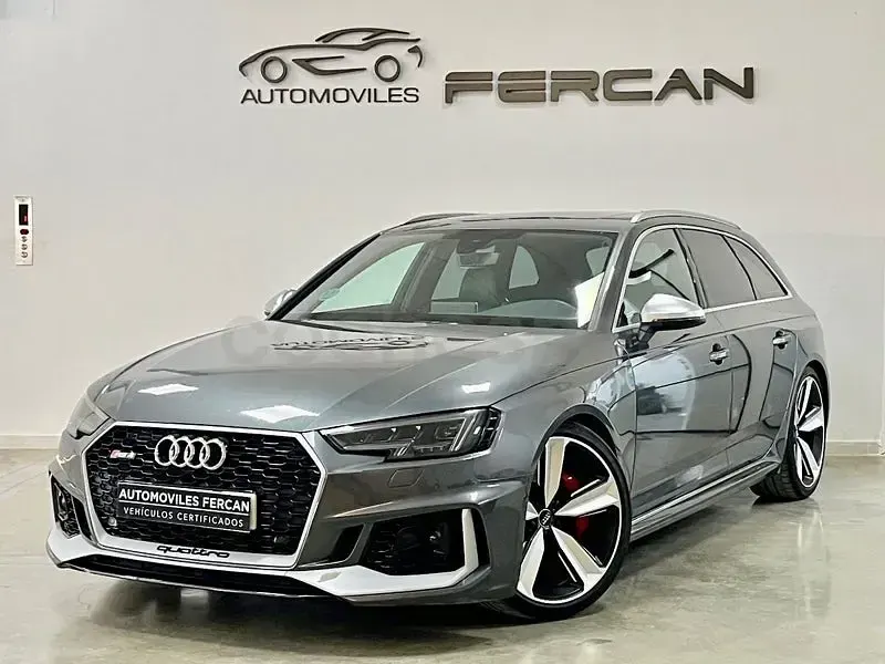 Usado Audi RS4 Exclusive 450 CV (330 kW) 2018 Gris / plata Familiar