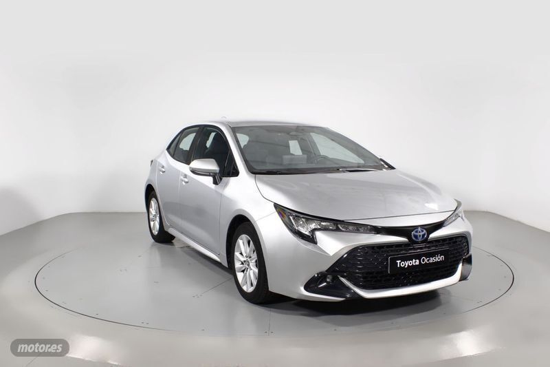 Gris Usado 2024 Toyota Corolla Active Berlina | 24.900 € (Precio justo) - Imagen 1/4