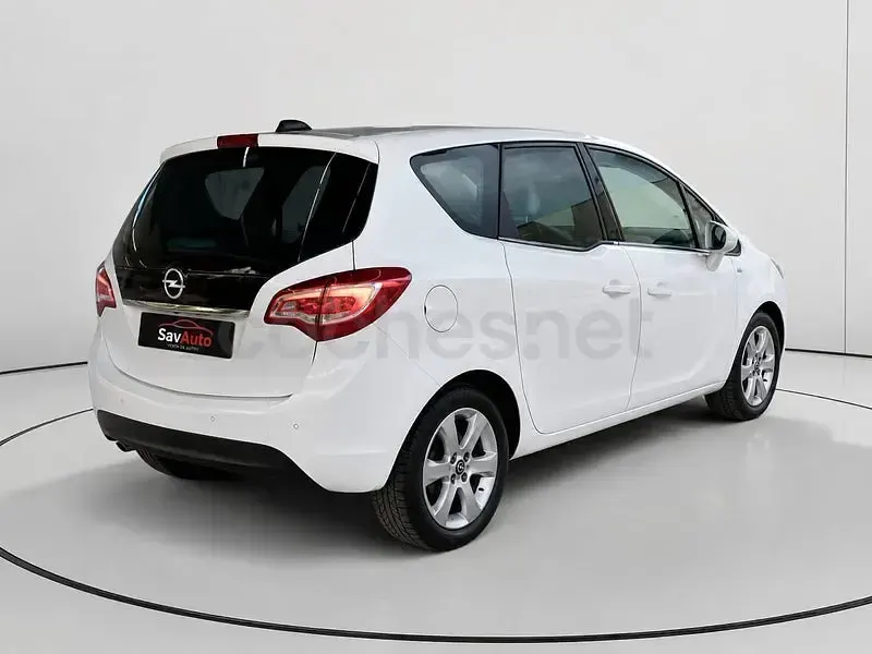 Usado Opel Meriva Excellence 136 CV (100 kW) 2016 Blanco Monovolumen