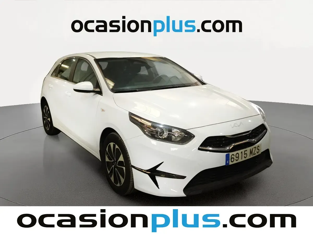 Usado Kia Ceed 101 CV (74 kW) 2025 Blanco Utilitario