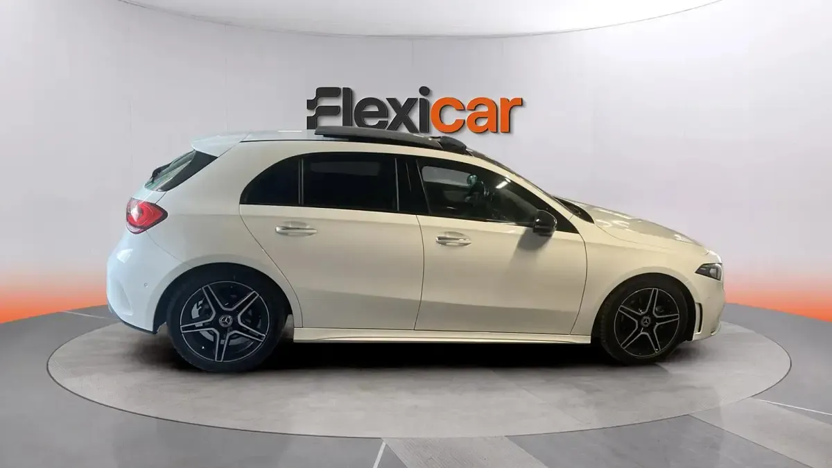 Usado Mercedes A180 136 CV (100 kW) 2019 Blanco Berlina