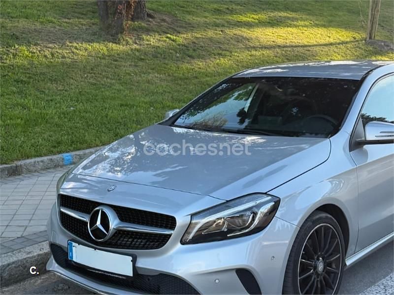 Usado Mercedes A180 122 CV (89 kW) 2016 Gris / plata Berlina