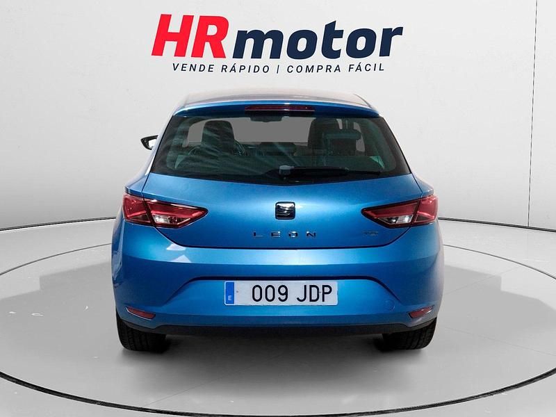 Usado Seat Leon I-Tech 106 CV (77 kW) 2015 Azul Utilitario