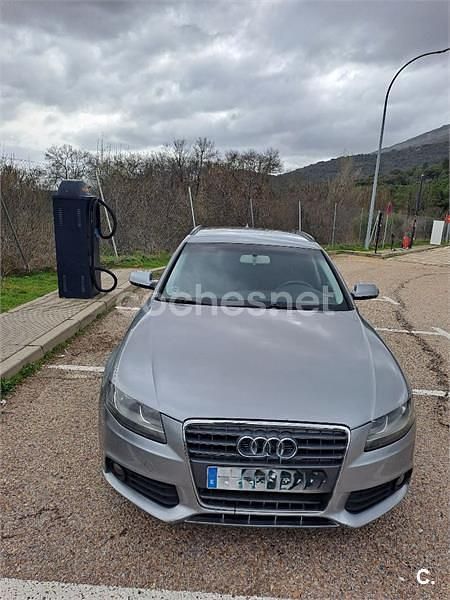 Usado Audi A4 143 CV (105 kW) 2010 Gris / plata Familiar