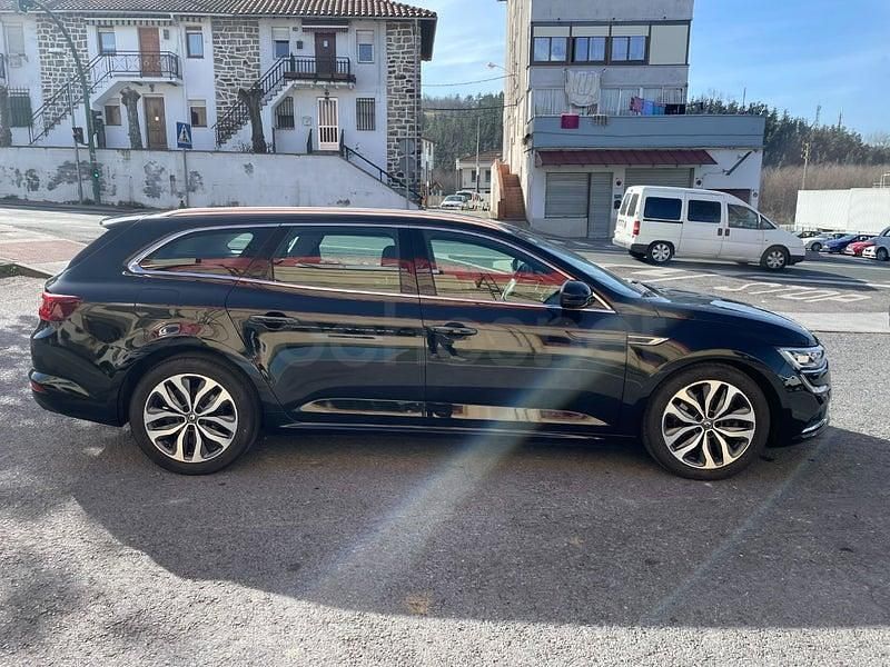Usado Renault Talisman Intens 131 CV (96 kW) 2017 Negro Familiar