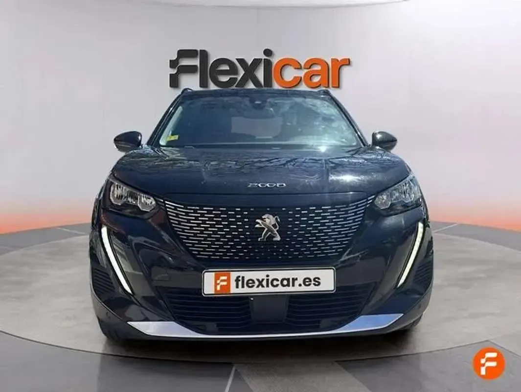 Usado Peugeot 2008 Allure 131 CV (96 kW) 2020 Negro SUV