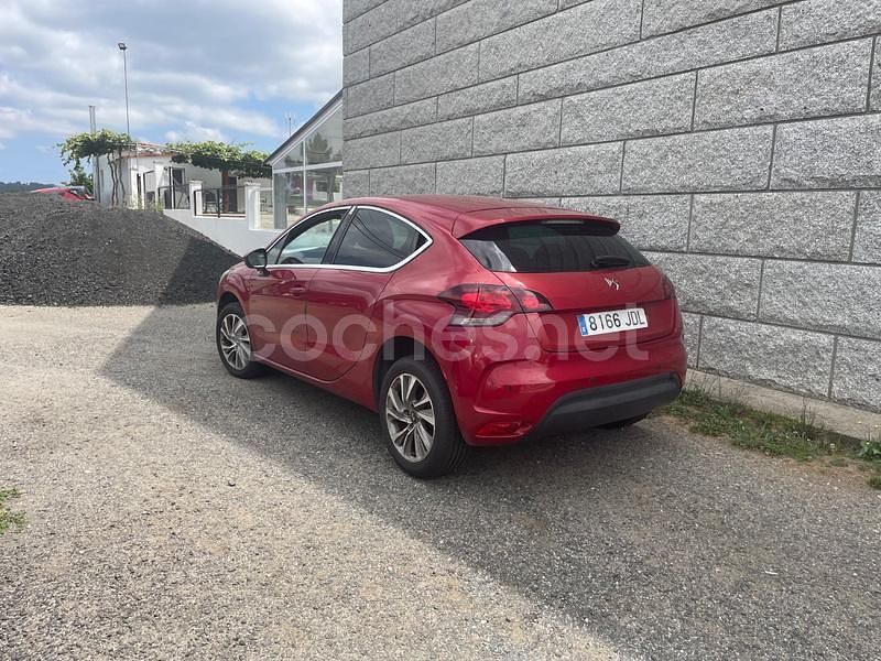 Usado Citroën DS4 114 CV (83 kW) 2014 Granate Utilitario