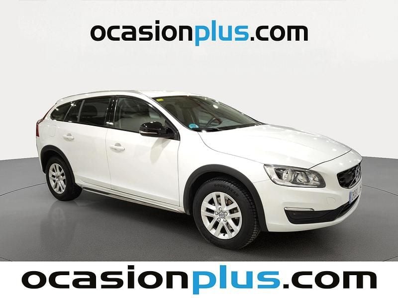 Usado Volvo V60 CC Kinetic 150 CV (110 kW) 2016 Blanco Familiar