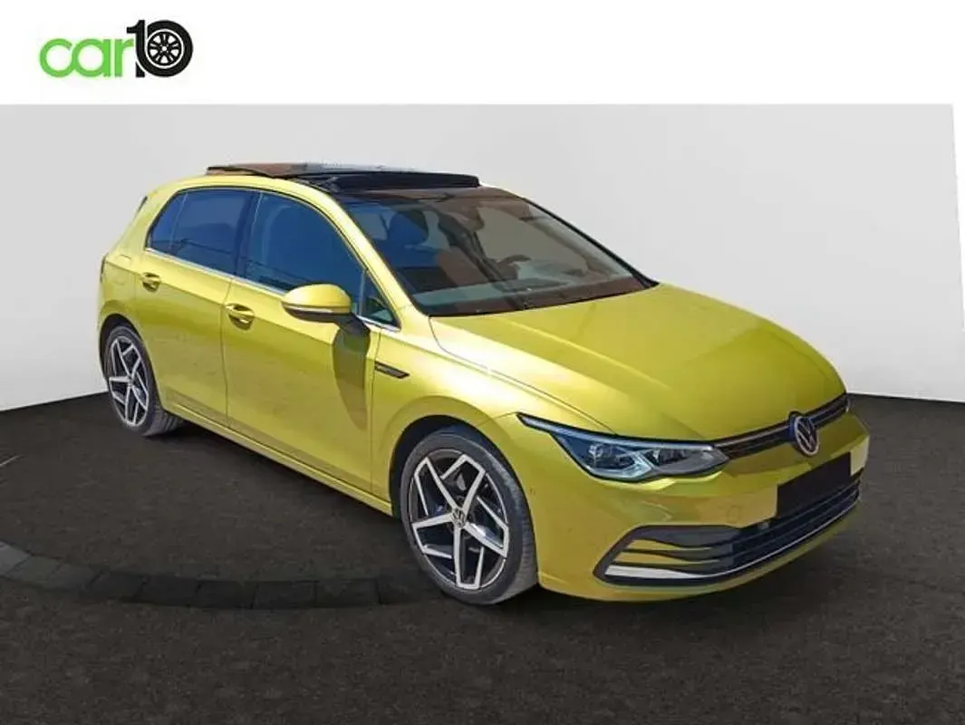 Usado VW Golf VIII Style 150 CV (110 kW) 2021 Amarillo Berlina