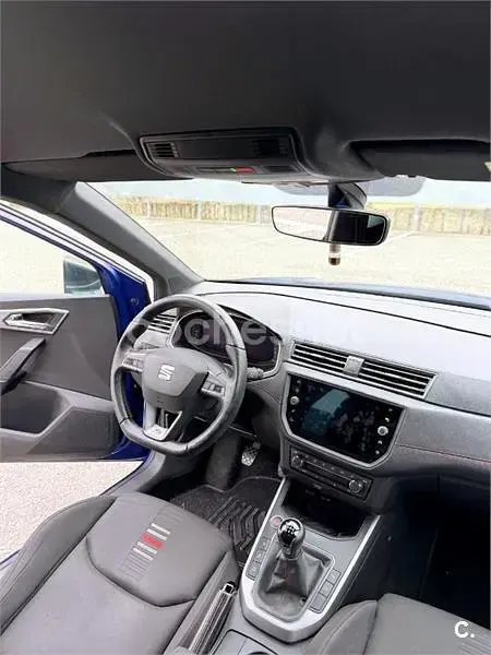 Usado Seat Arona Style 110 CV (80 kW) 2021 Azul SUV