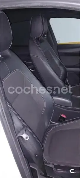 Usado Jaguar E-Pace R-Dynamic 150 CV (110 kW) 2019 Blanco SUV