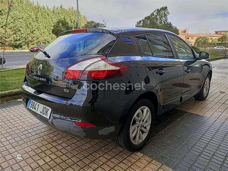 Usado Renault Mégane LIMITED 115 CV (84 kW) 2015 Negro Berlina