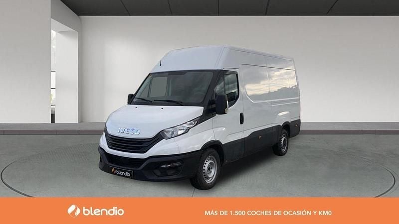 Usado Iveco Daily 156 CV (114 kW) 2022 Blanco Berlina