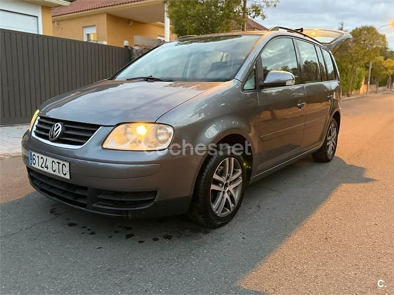 Negro Usado 2004 VW Touran Conceptline Monovolumen | 4800 € (Precio justo) - Imagen 1/4