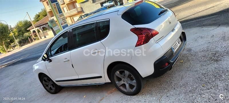 Usado Peugeot 3008 Active 112 CV (82 kW) 2011 Blanco Berlina