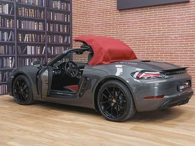 Usado Porsche Boxster 299 CV (219 kW) 2024 Gris Descapotable