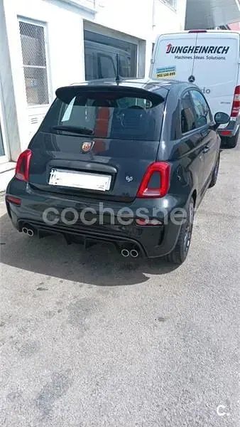 Usado Abarth 695 180 CV (132 kW) 2022 Negro Utilitario
