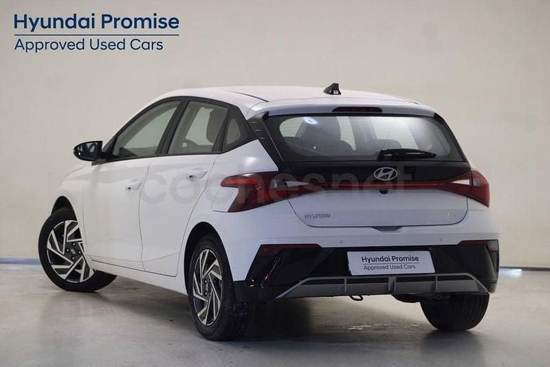 Usado Hyundai i20 100 CV (73 kW) 2025 Blanco Utilitario