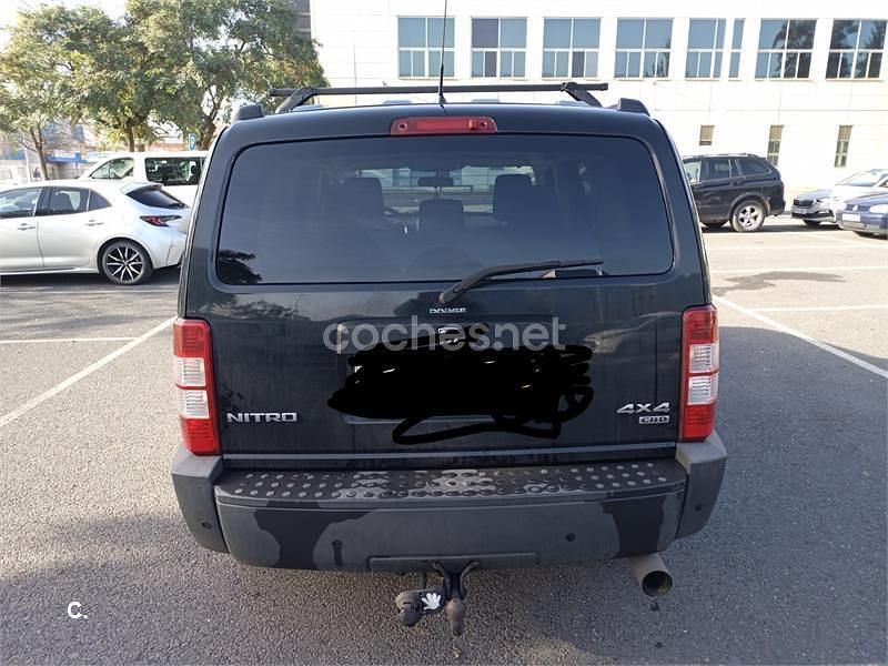 Usado Dodge Nitro SXT 177 CV (130 kW) 2010 Negro SUV