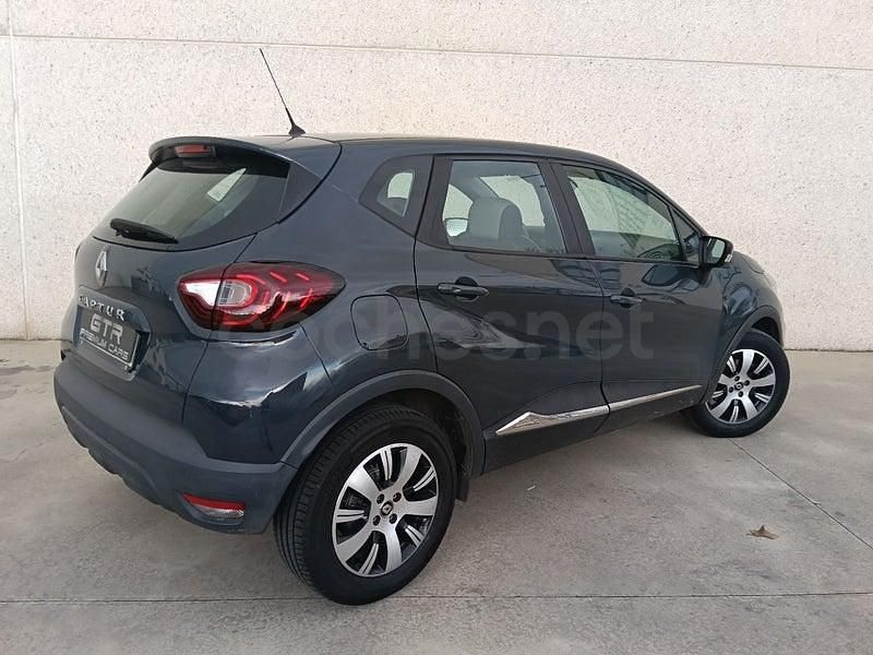 Usado Renault Captur Zen 90 CV (66 kW) 2018 Azul SUV