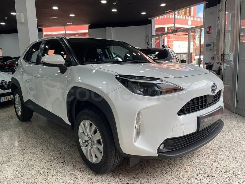 Usado Toyota Yaris Cross Active 116 CV (85 kW) 2023 Blanco SUV