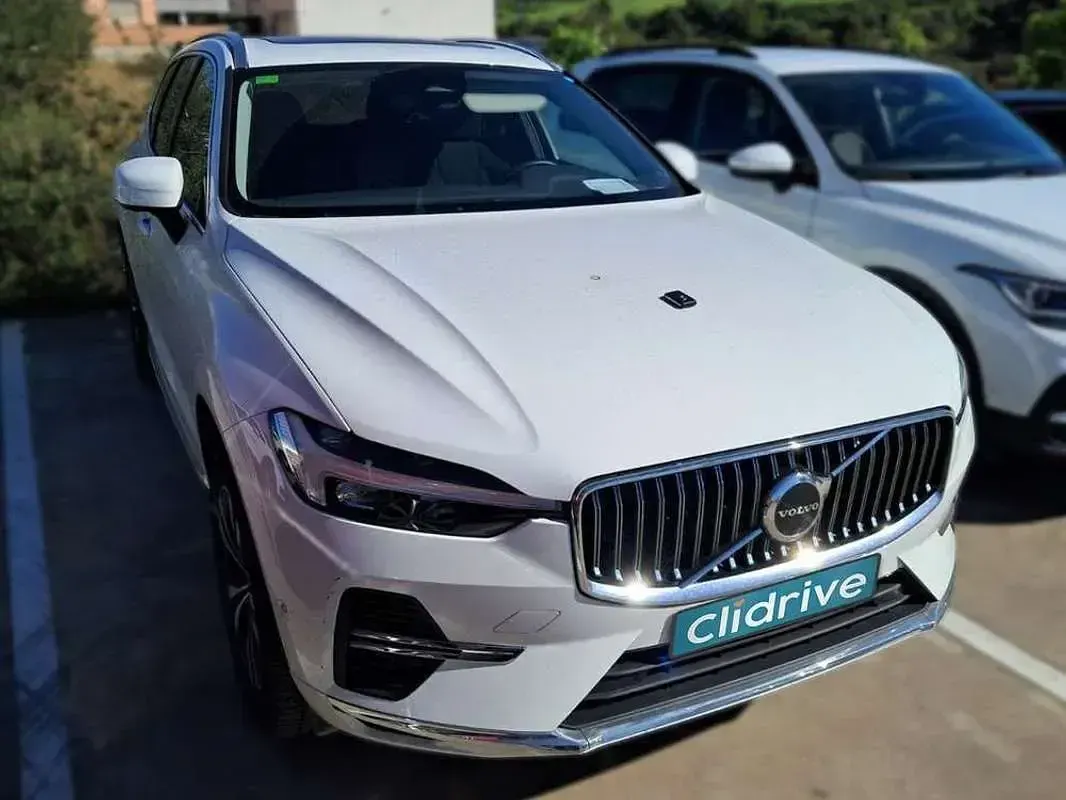 Begagnad Volvo XC60 Inscription 253 HK (186 kW) 2022 Vit SUV