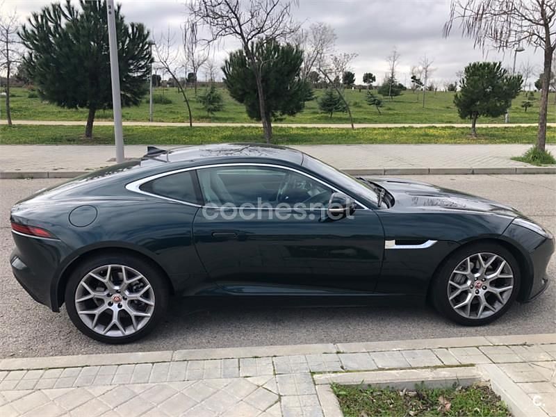 Usado Jaguar F-Type R-Dynamic 300 CV (220 kW) 2019 Verde Coupe