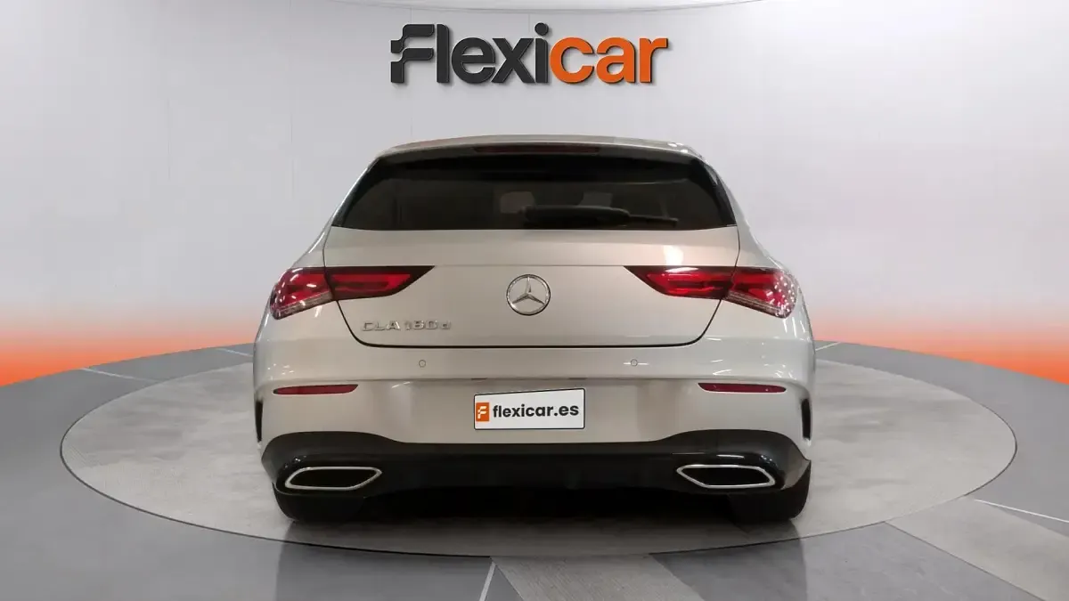 Usado Mercedes CLA180 Shooting Brake 116 CV (85 kW) 2021 Gris Familiar
