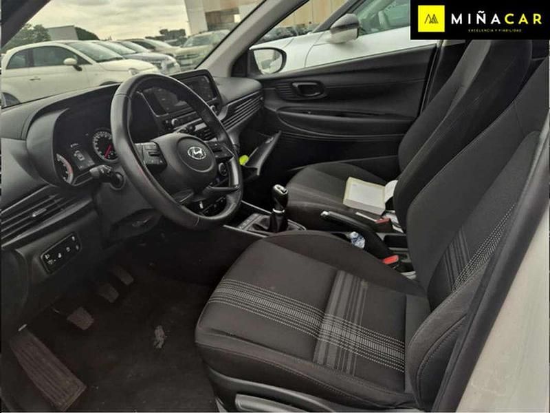 Usado Hyundai i20 101 CV (74 kW) 2023 Blanco Utilitario
