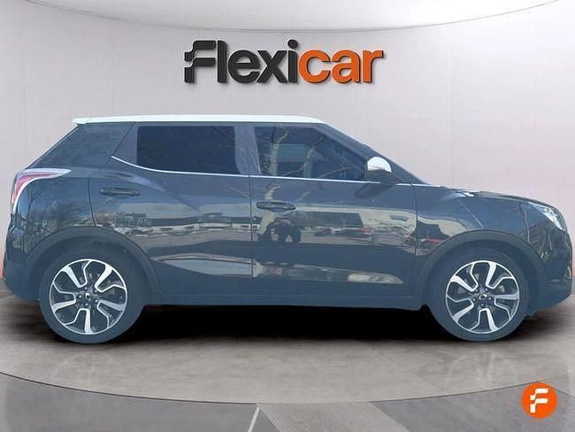 Usado Ssangyong (KGM) Tivoli Limited 115 CV (84 kW) 2017 Azul SUV