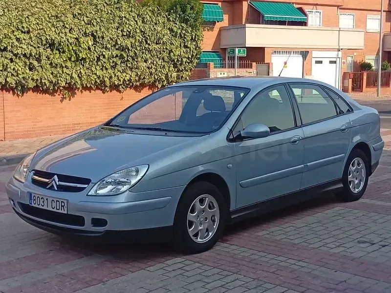 Usado Citroën C5 117 CV (86 kW) 2003 Azul Berlina