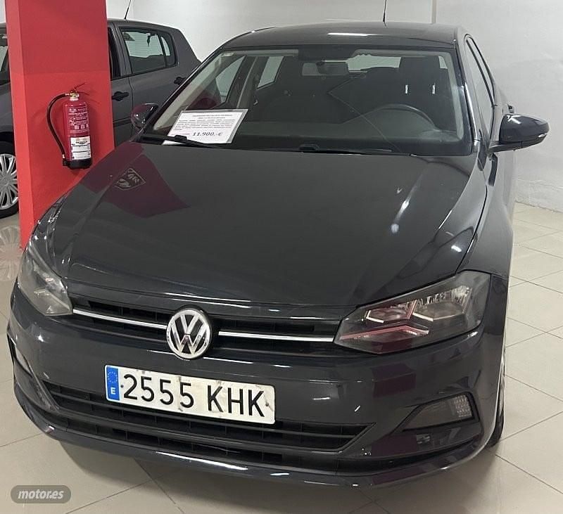 Gris Usado 2018 VW Polo Advance Berlina | 10.900 € (Un poco caro) - Imagen 1/4