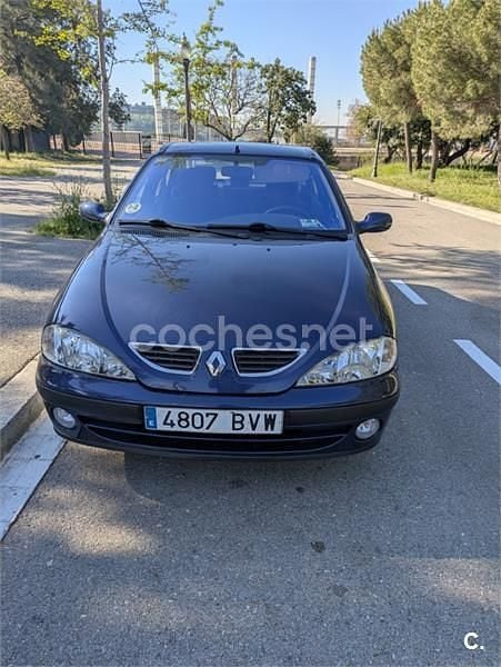 Usado Renault Mégane II Expression 110 CV (80 kW) 2002 Azul Berlina