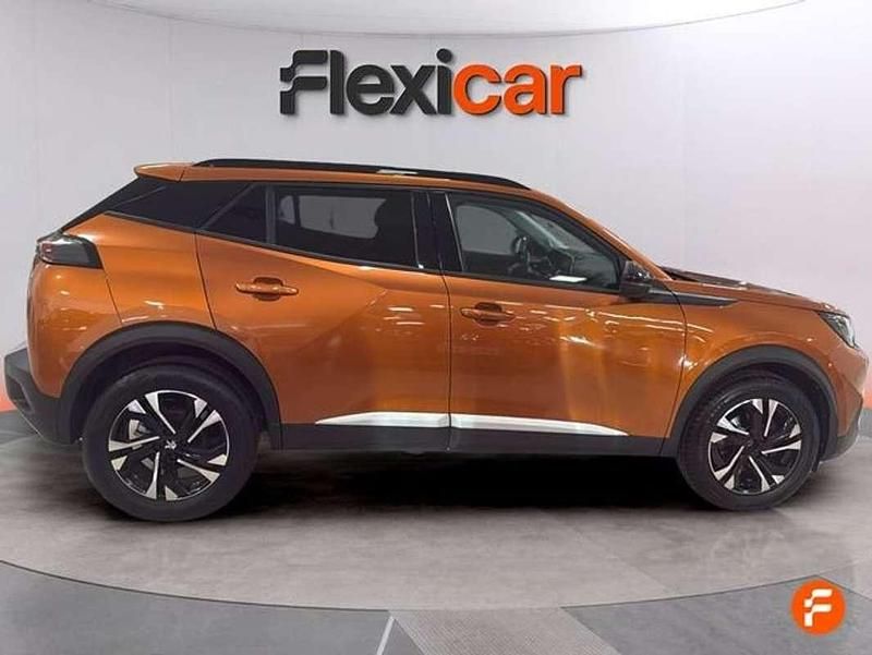 Usado Peugeot 2008 Active 101 CV (74 kW) 2022 Naranja SUV