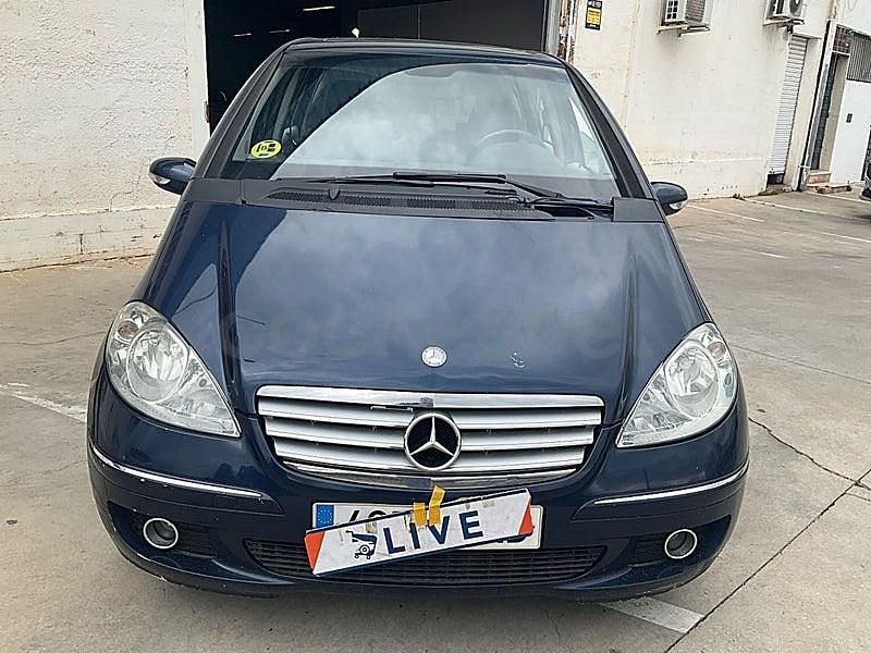 Usado Mercedes A160 Elegance 82 CV (60 kW) 2005 Azul Monovolumen