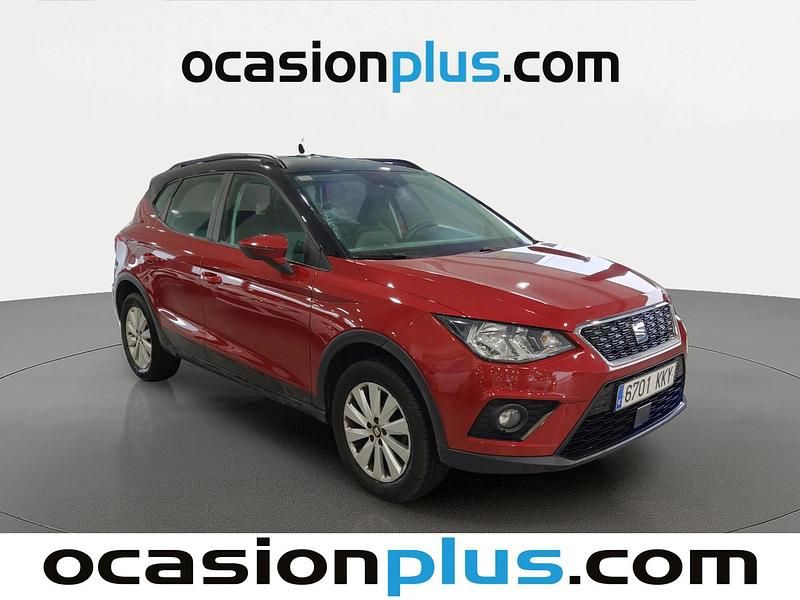 Usado Seat Arona Ecomotive 95 CV (69 kW) 2018 Rojo SUV