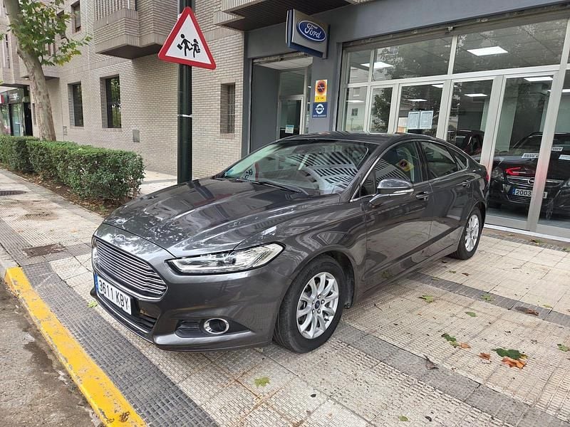 Gris / plata Usado 2017 Ford Mondeo Trend Berlina | 14.950 € (Precio justo) - Imagen 1/4