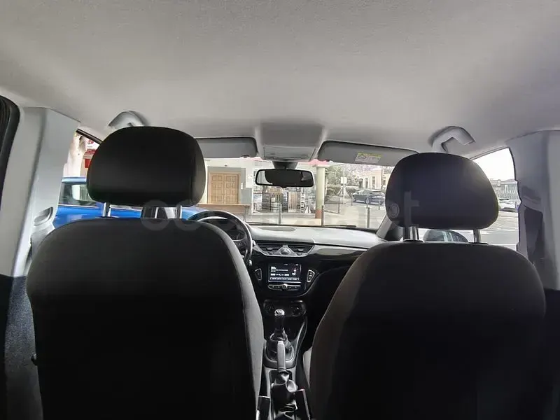 Usado Opel Corsa Business 90 CV (66 kW) 2018 Gris / plata Utilitario
