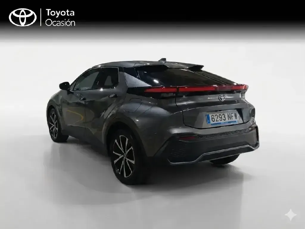 Usado Toyota C-HR Advance 140 CV (102 kW) 2025 Gris SUV