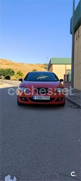 Usado Seat Leon Stylance 140 CV (102 kW) 2007 Rojo Berlina