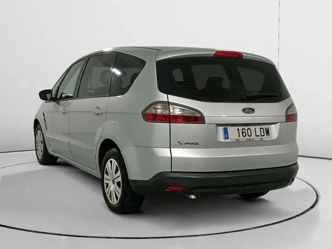 Usado Ford S-MAX Trend 125 CV (91 kW) 2009 Gris Monovolumen