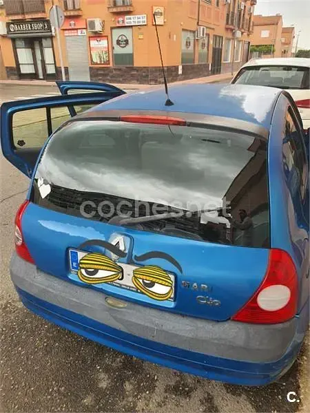 Usado Renault Clio II Authentique 65 CV (47 kW) 2002 Azul Berlina